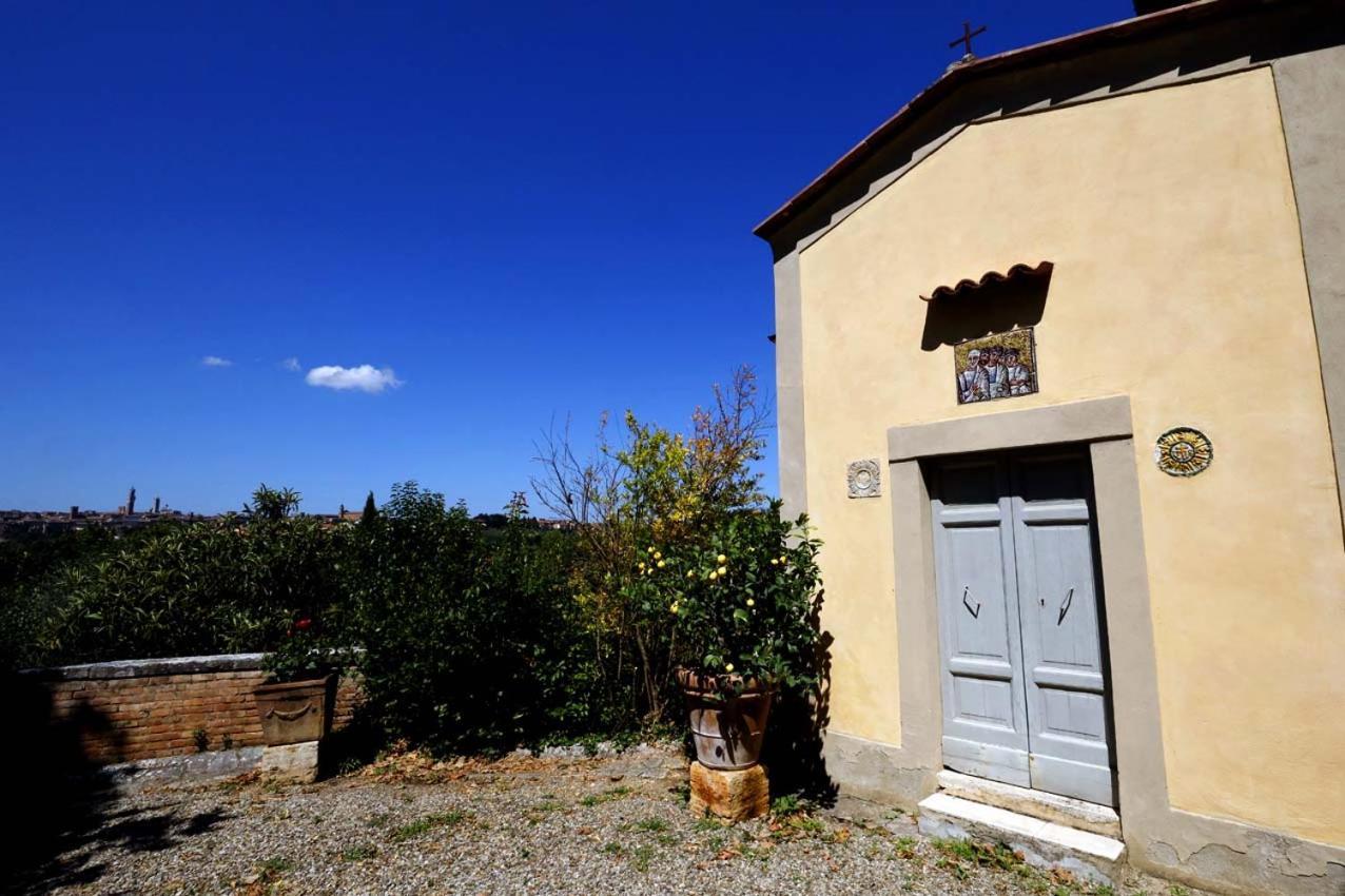 Villa La Strega Сиена Екстериор снимка