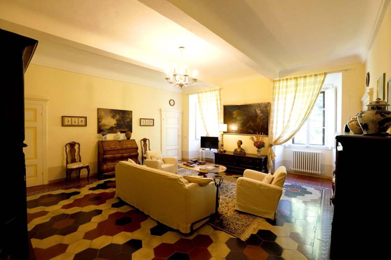 Villa La Strega Сиена Екстериор снимка