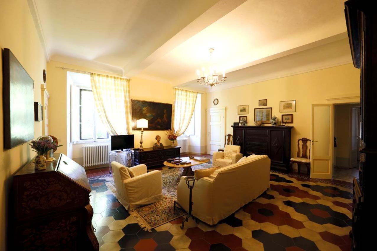 Villa La Strega Сиена Екстериор снимка